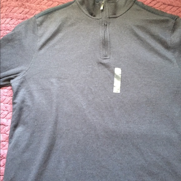 Van Heusen pull over sweater - Picture 3 of 3